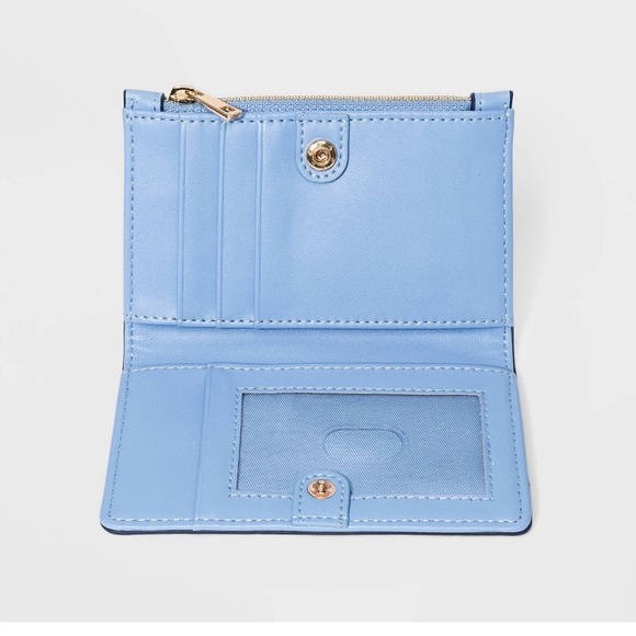 blue wallet! - Picture 2 of 2